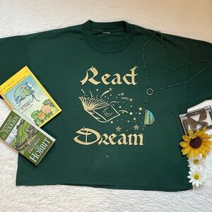 Vintage Women’s Read dream bookworm short sleeve cropped top
